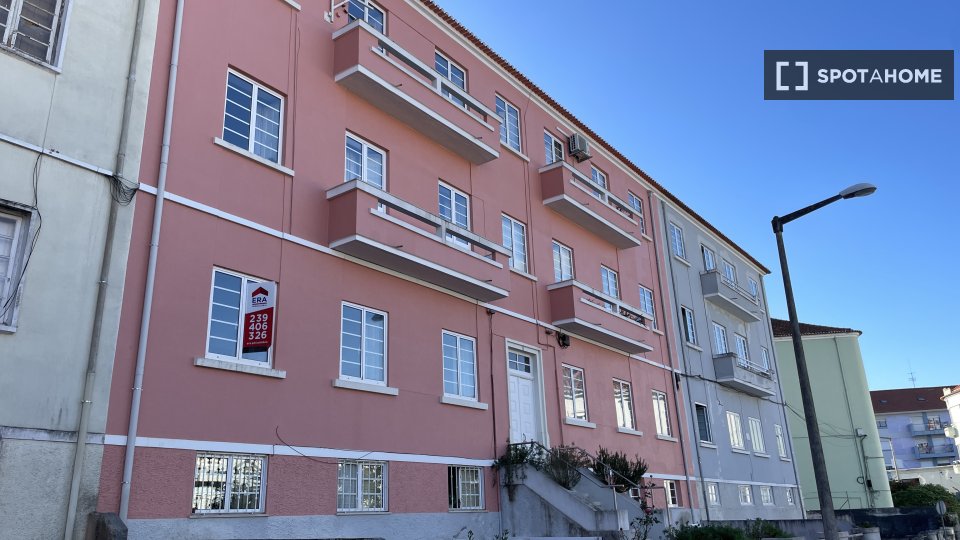 Double room Coimbra, 4 beds, 90m² — photo 3