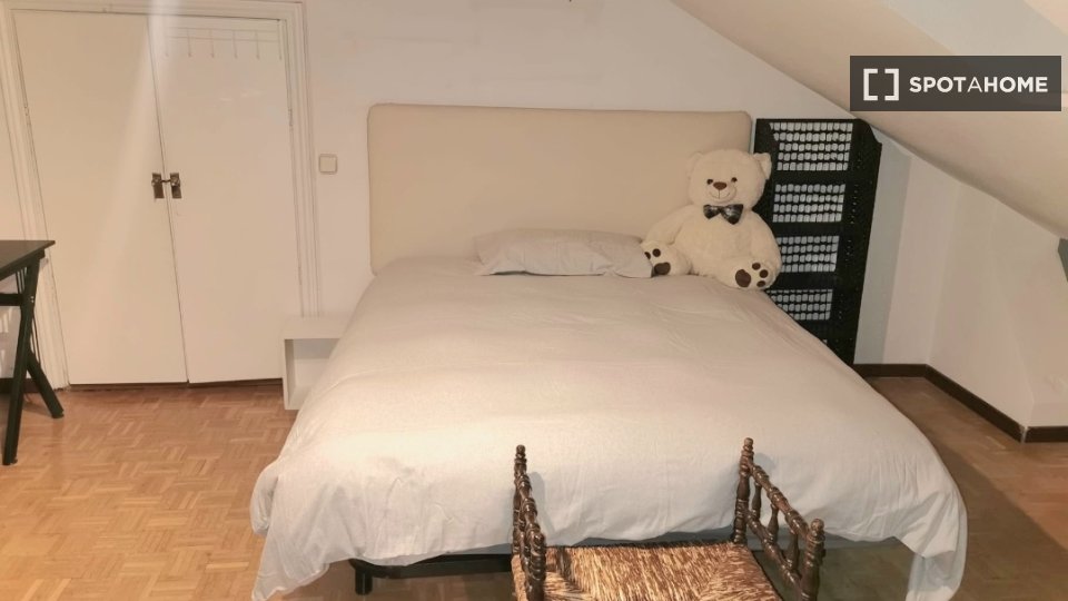 Double room Madrid, 4 beds, 80m² — photo 6