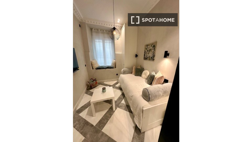 Apartment mono Madrid, 27m² — photo 3