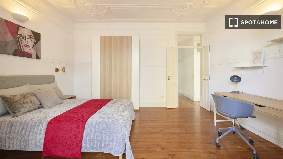 Double room Lisbon, 6 beds — photo 13
