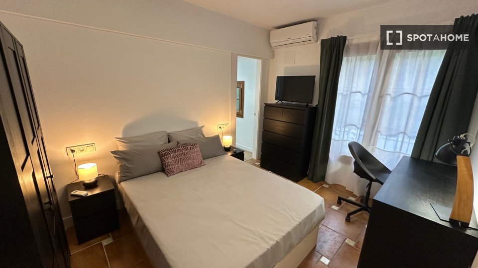 Double room Malaga, 9 beds, 25m² — photo 13