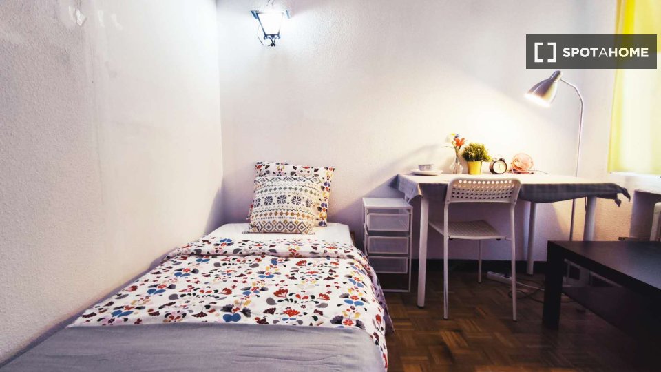 Double room Madrid, 4 beds, 100m² — photo 7