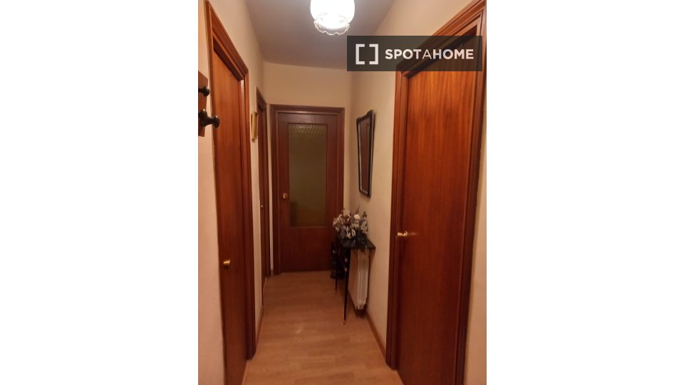 Double room Madrid, 4 beds, 90m² — photo 4