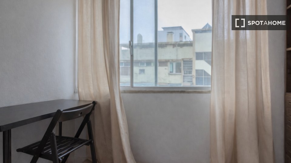 Double room Lisbon, 6 beds, 115m² — photo 21