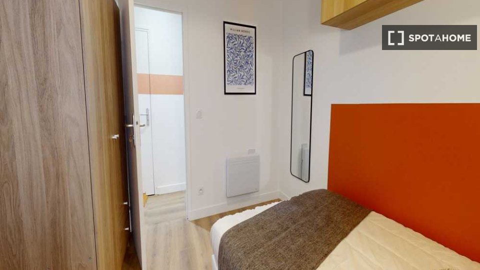 Double room Paris, 9 beds, 140m² — photo 14