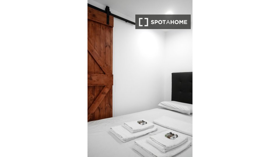 Apartment Lisbon, 1 bed — photo 1