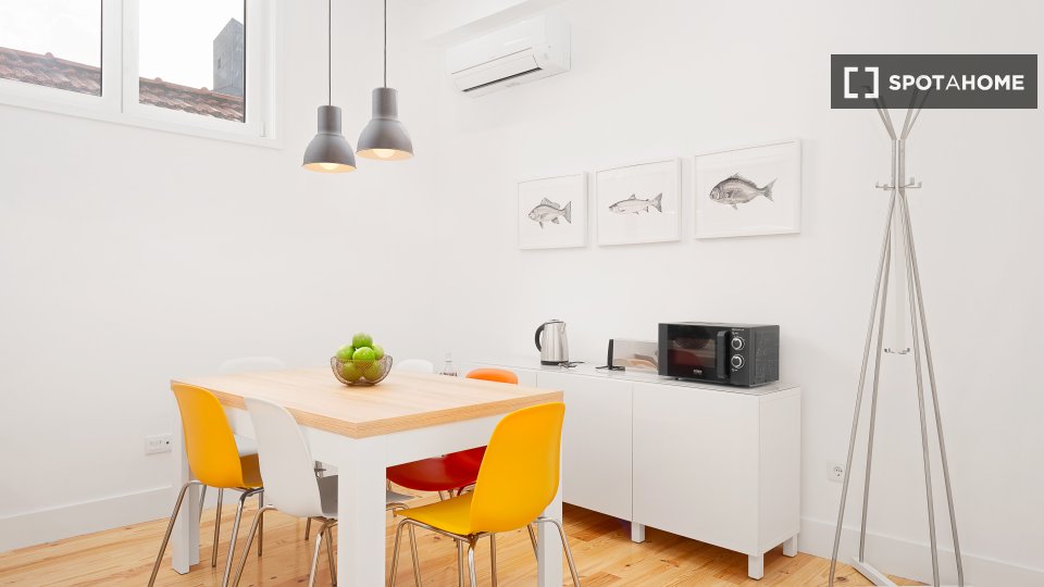 Apartment Porto, 4 beds, 60m² — photo 10