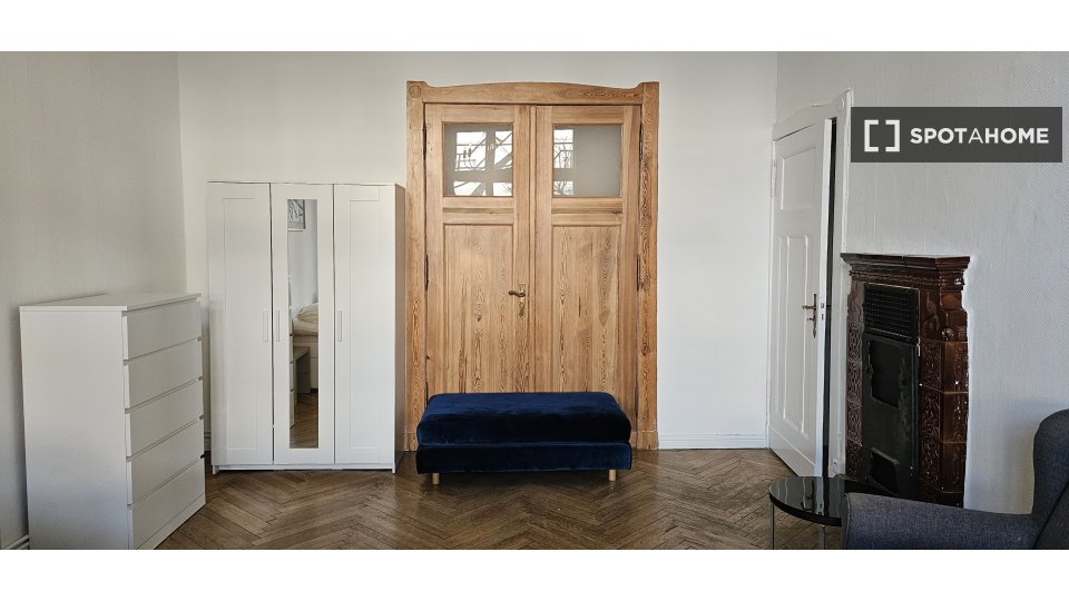 Double room Berlin, 4 beds, 130m² — photo 9