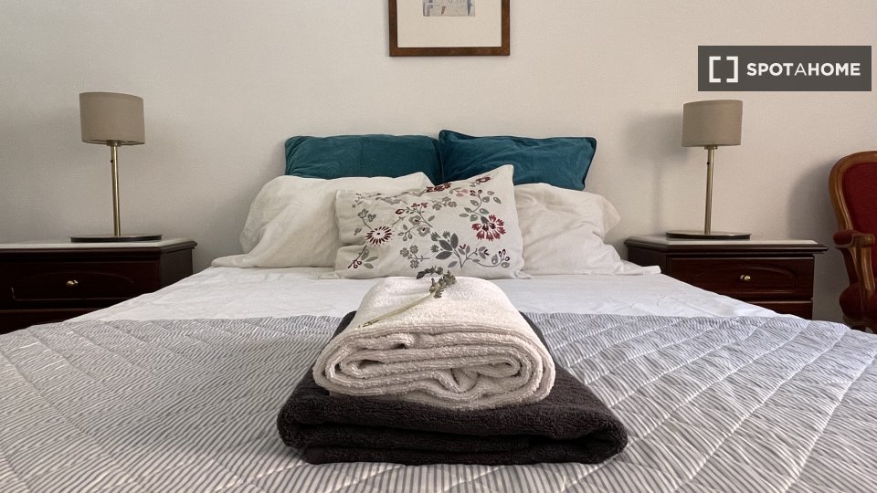 Double room Lisbon, 4 beds, 100m² — photo 3