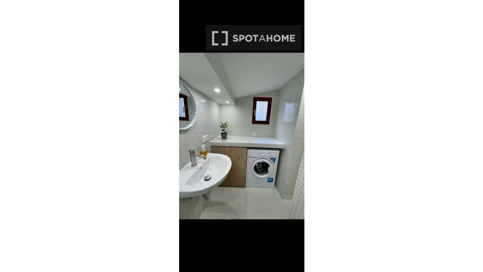 Apartment Barcelona, 1 bed, 40m² — photo 3