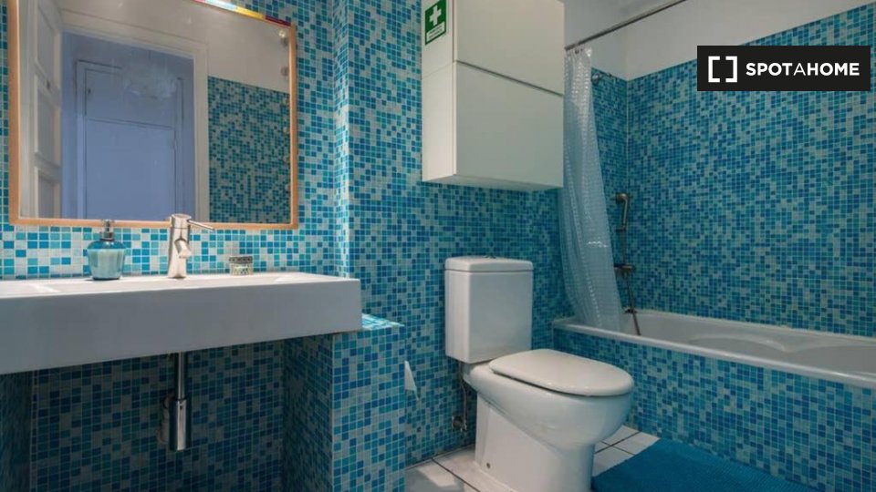 Apartment Lisbon, 2 beds — photo 11