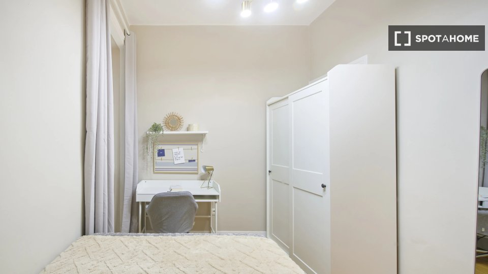 Double room Lisbon, 5 beds — photo 4