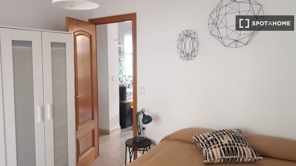 Double room Barcelona, 1 bed, 90m² — photo 1