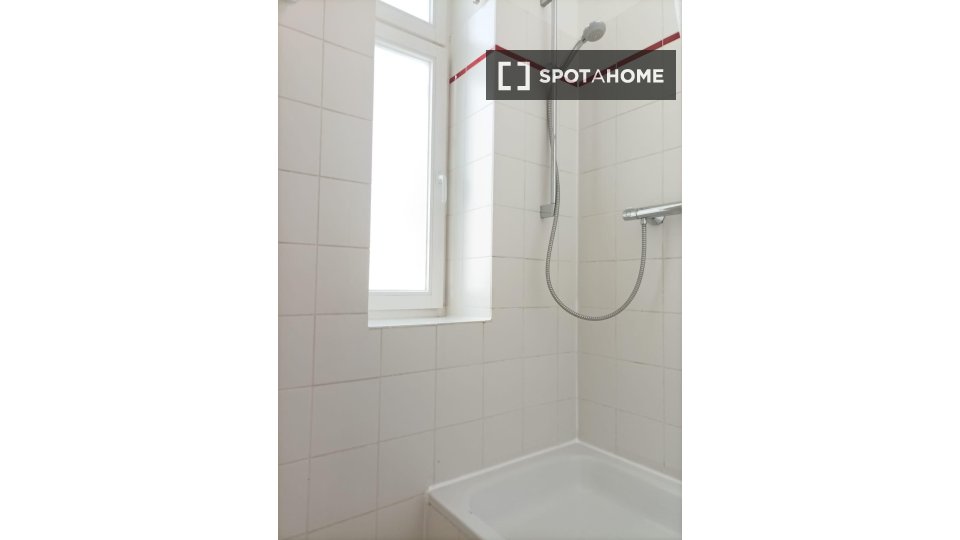 Apartment Berlin, 1 bed, 62m² — photo 3