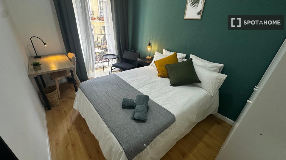 Double room Madrid, 4 beds, 90m² — photo 2