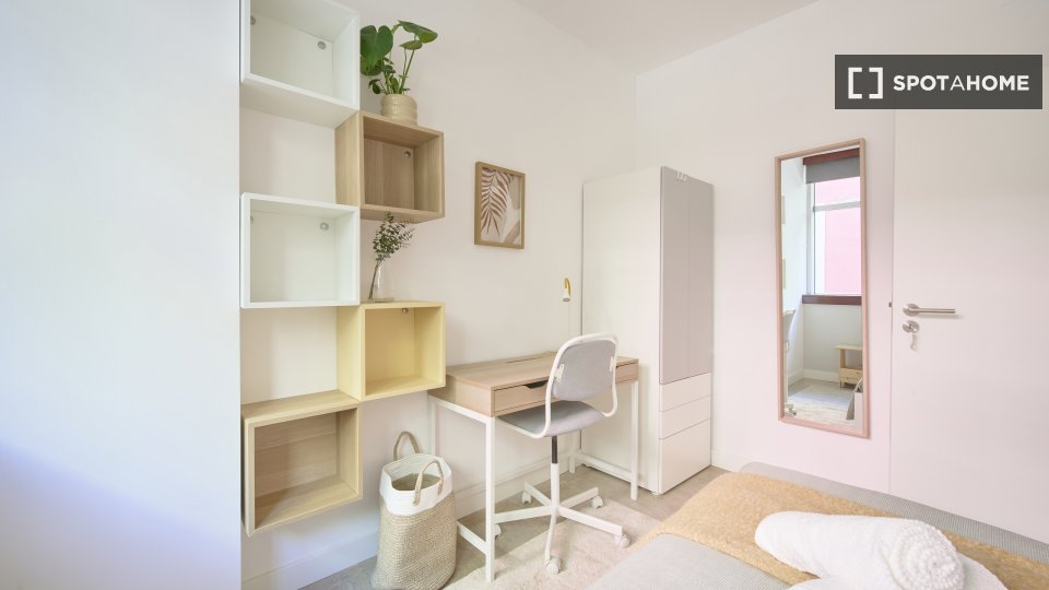 Double room Lisbon, 9 beds — photo 17