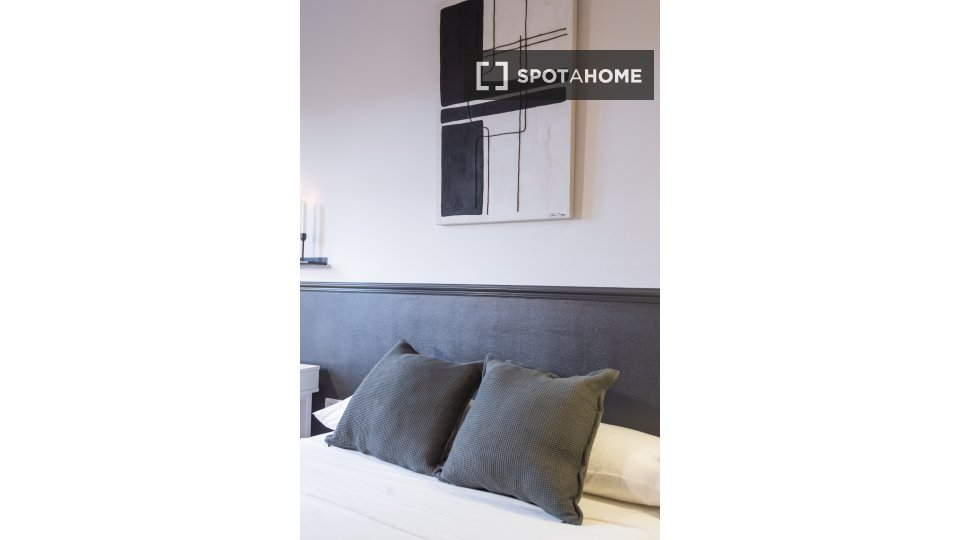 Double room Barcelona, 16 beds, 380m² — photo 2