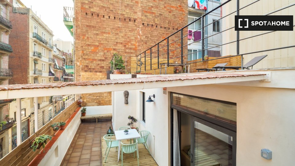 Apartment Barcelona, 3 beds, 70m² — photo 3