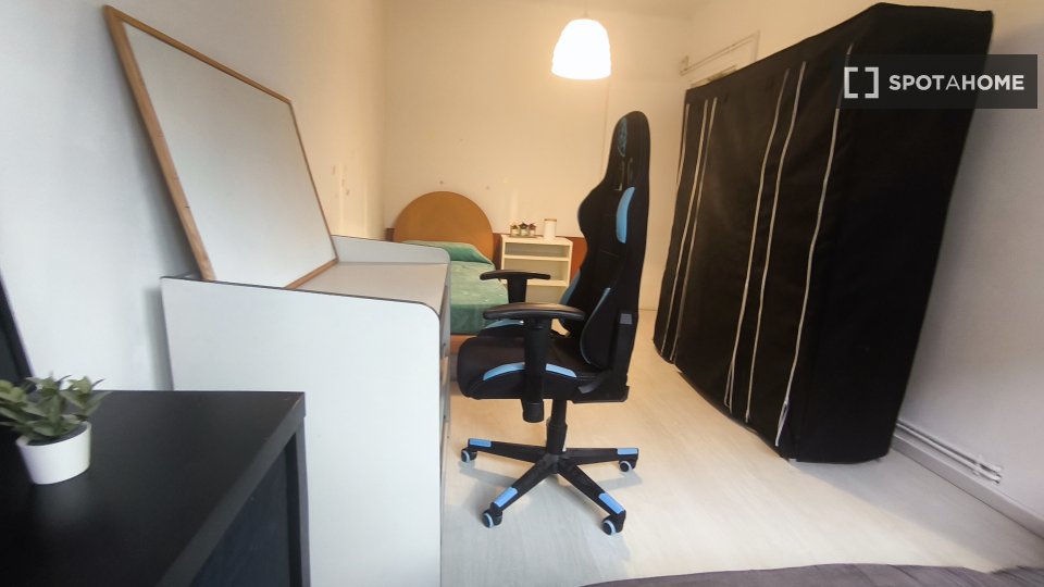 Double room Barcelona, 2 beds, 80m² — photo 8