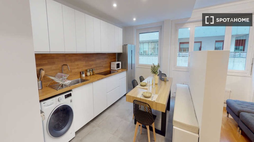 Double room Lyon, 7 beds, 150m² — photo 13