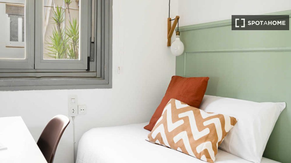 Double room Madrid, 67 beds — photo 92