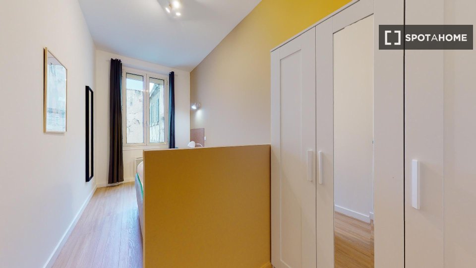 Double room Marseille, 18 beds — photo 19