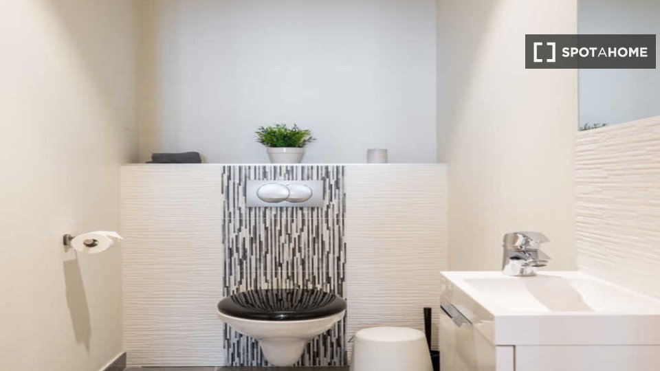 Double room Lyon, 5 beds, 150m² — photo 16