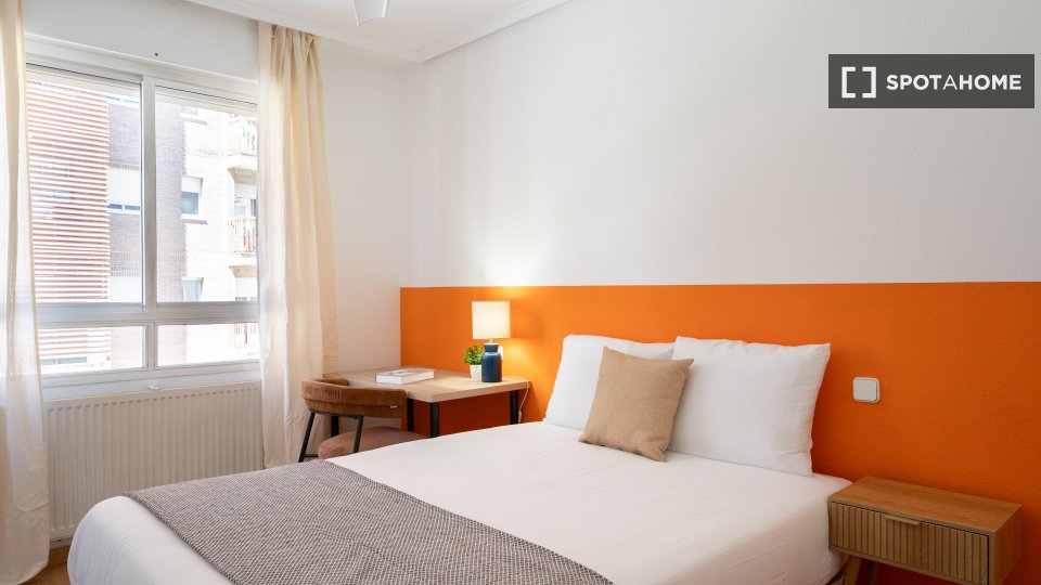 Double room Madrid, 5 beds — photo 5