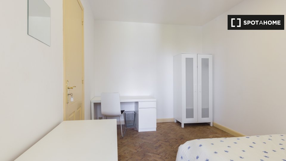Double room Porto, 7 beds, 70m² — photo 2