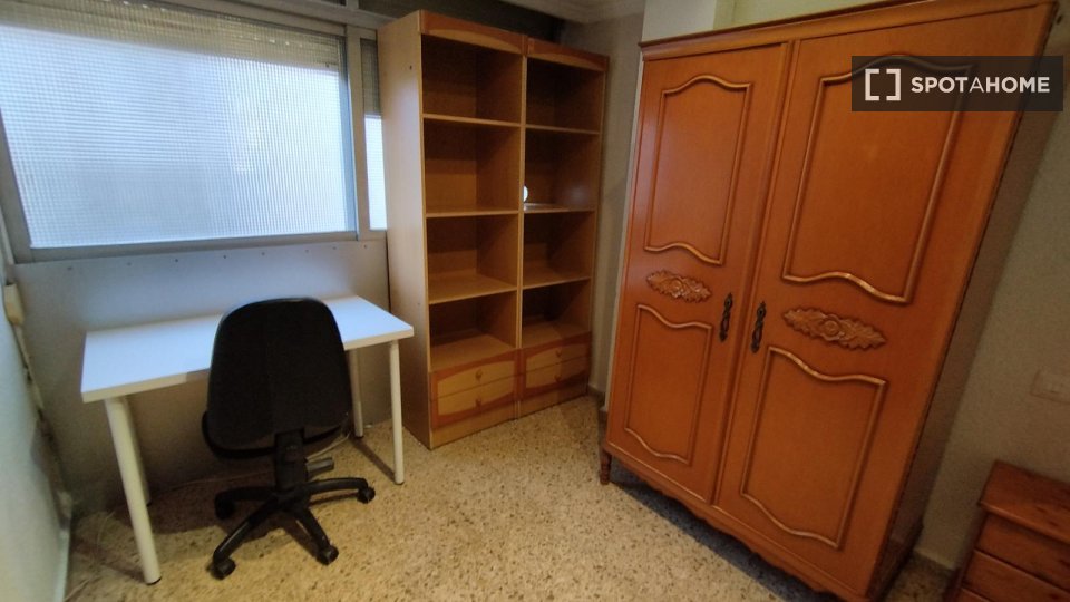 Chambre double Valence, 4 chambres — photo 17