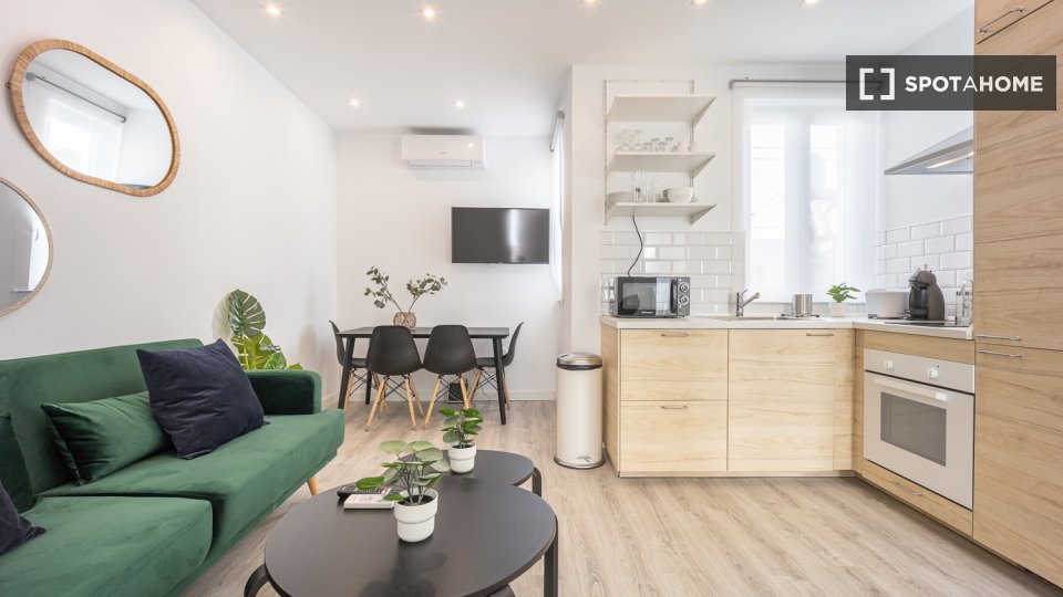 Double room Madrid, 4 beds, 80m² — photo 4