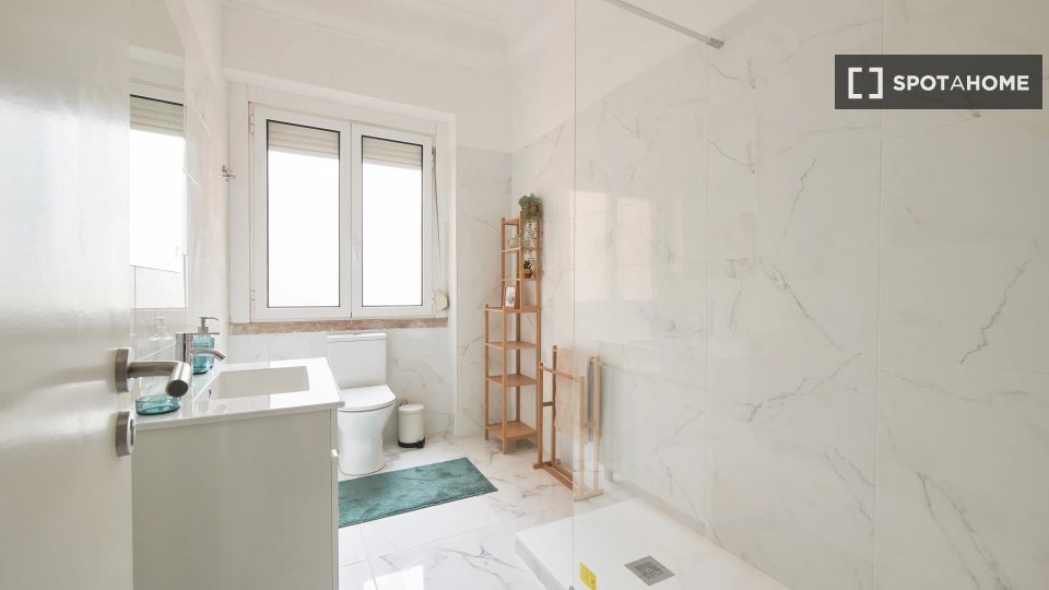 Double room Lisbon, 7 beds — photo 7