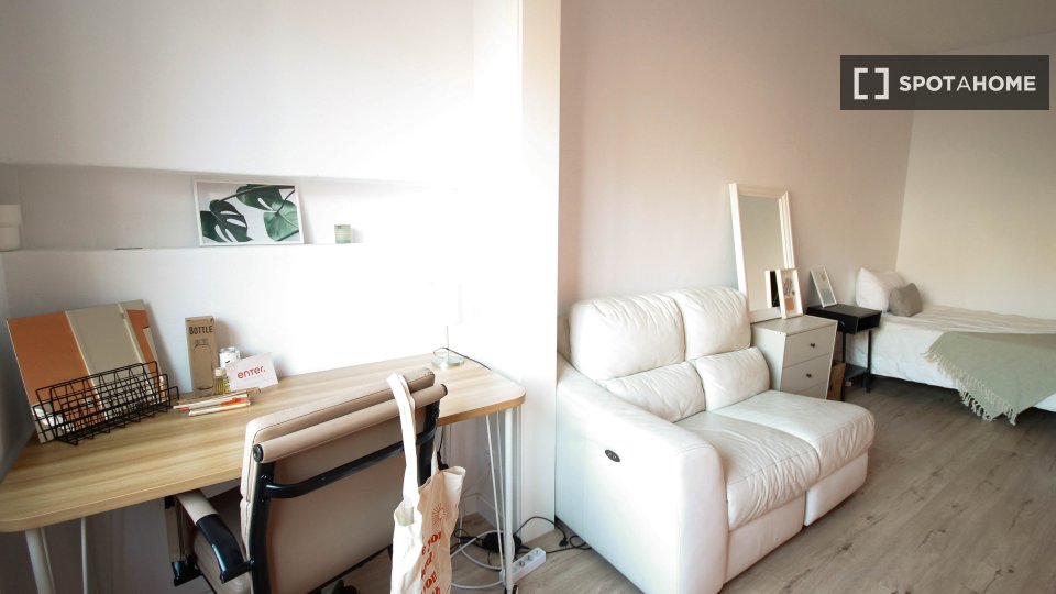 Double room Barcelona, 6 beds — photo 8