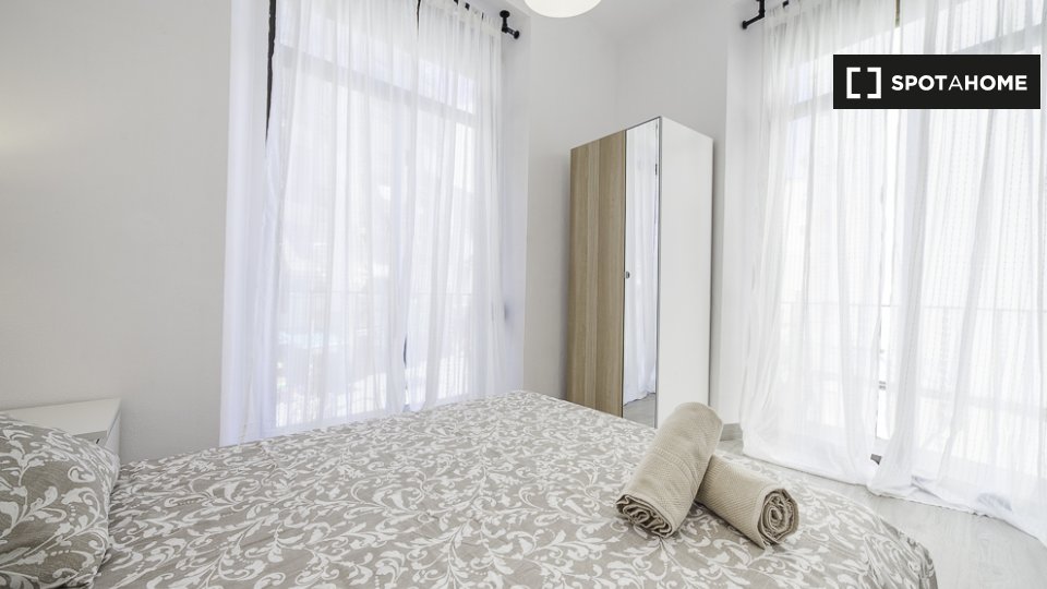 Double room Barcelona, 4 beds — photo 8