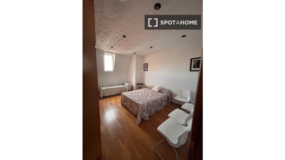 Double room Barcelona, 2 beds — photo 7