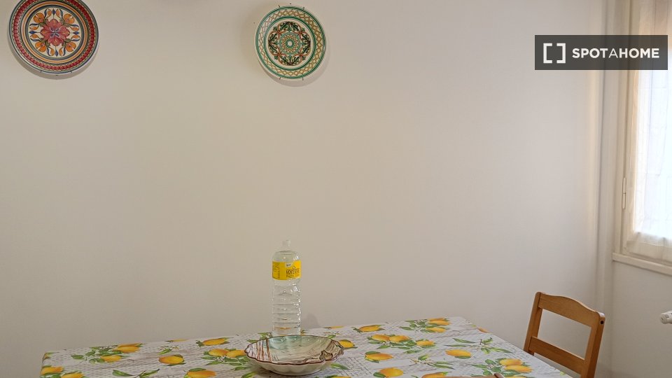 Double room Florence, 2 beds, 83m² — photo 2