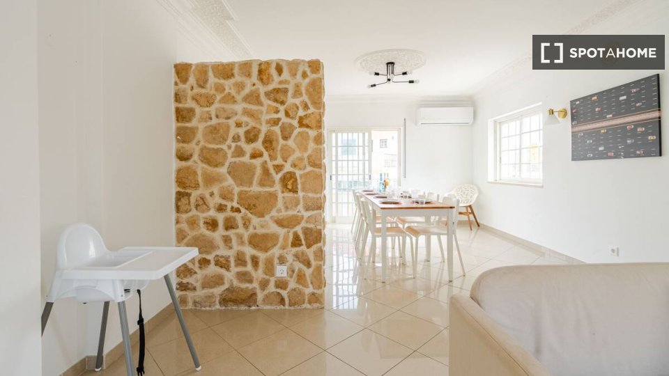 Double room Lisbon, 5 beds — photo 3