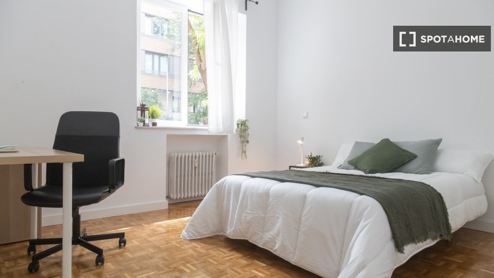 Double room Madrid, 4 beds — photo 4