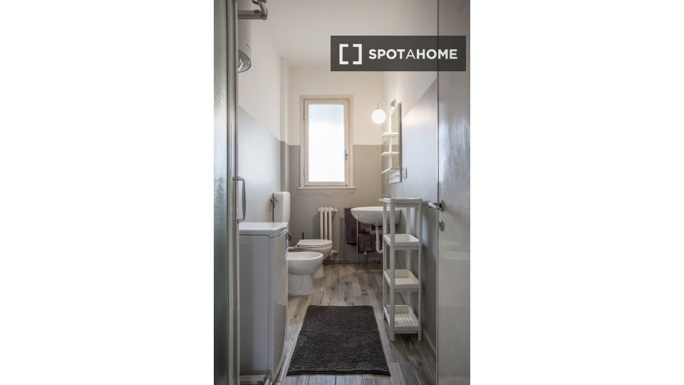 Double room Milan, 5 beds — photo 9