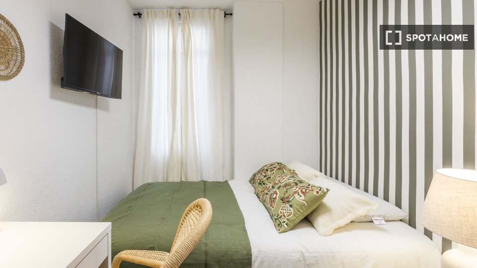 Double room Alicante, 8 beds — photo 11