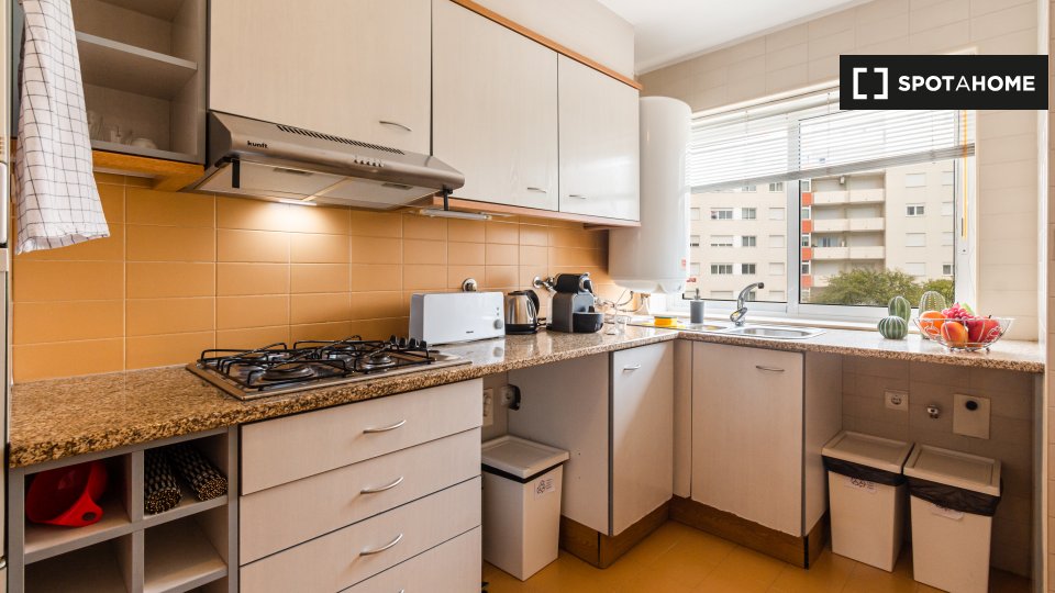 Apartment Lisbon, 1 bed, 76m² — photo 4