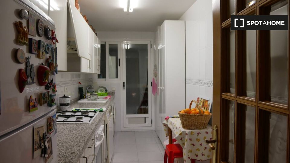 Double room Valencia, 2 beds, 90m² — photo 6