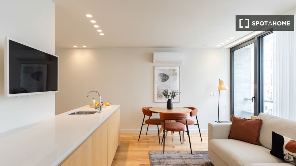 Apartment Porto, 1 bed, 55m² — photo 3