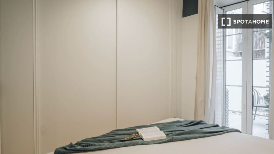 Apartment Lisbon, 1 bed — photo 15