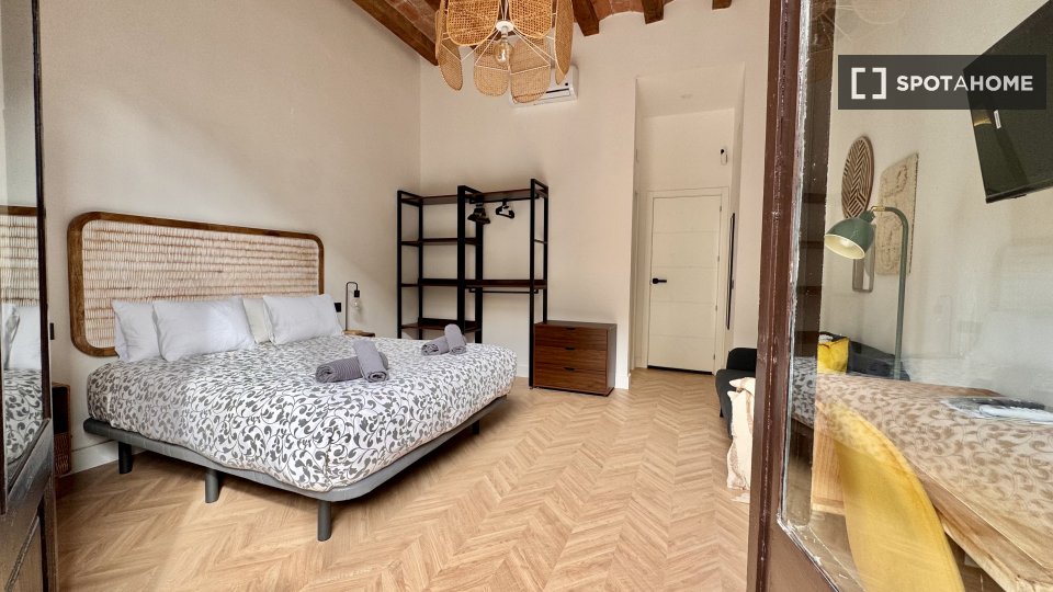 Double room Barcelona, 5 beds — photo 3