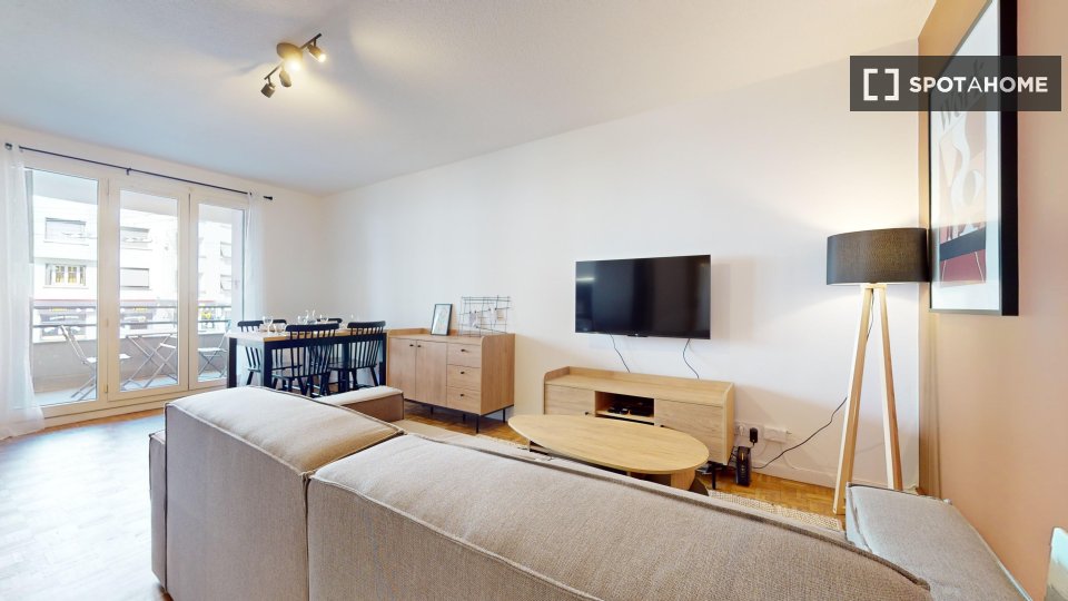 Double room Lyon, 3 beds — photo 17