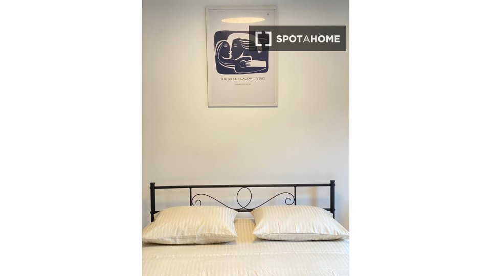 Double room Madrid, 3 beds — photo 8