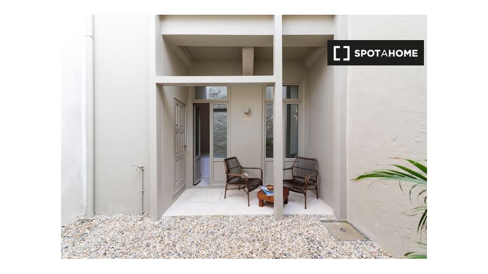 Apartment Porto, 1 bed, 50m² — photo 1