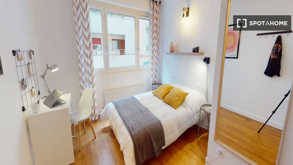 Double room Lyon, 7 beds, 150m² — photo 16