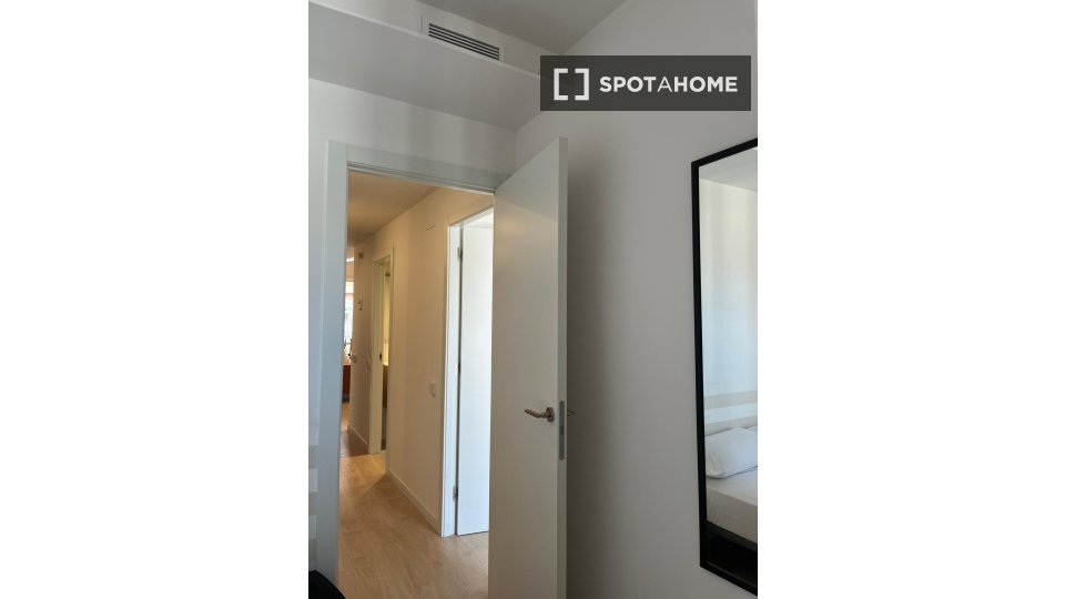 Apartment Barcelona, 2 beds, 74m² — photo 19